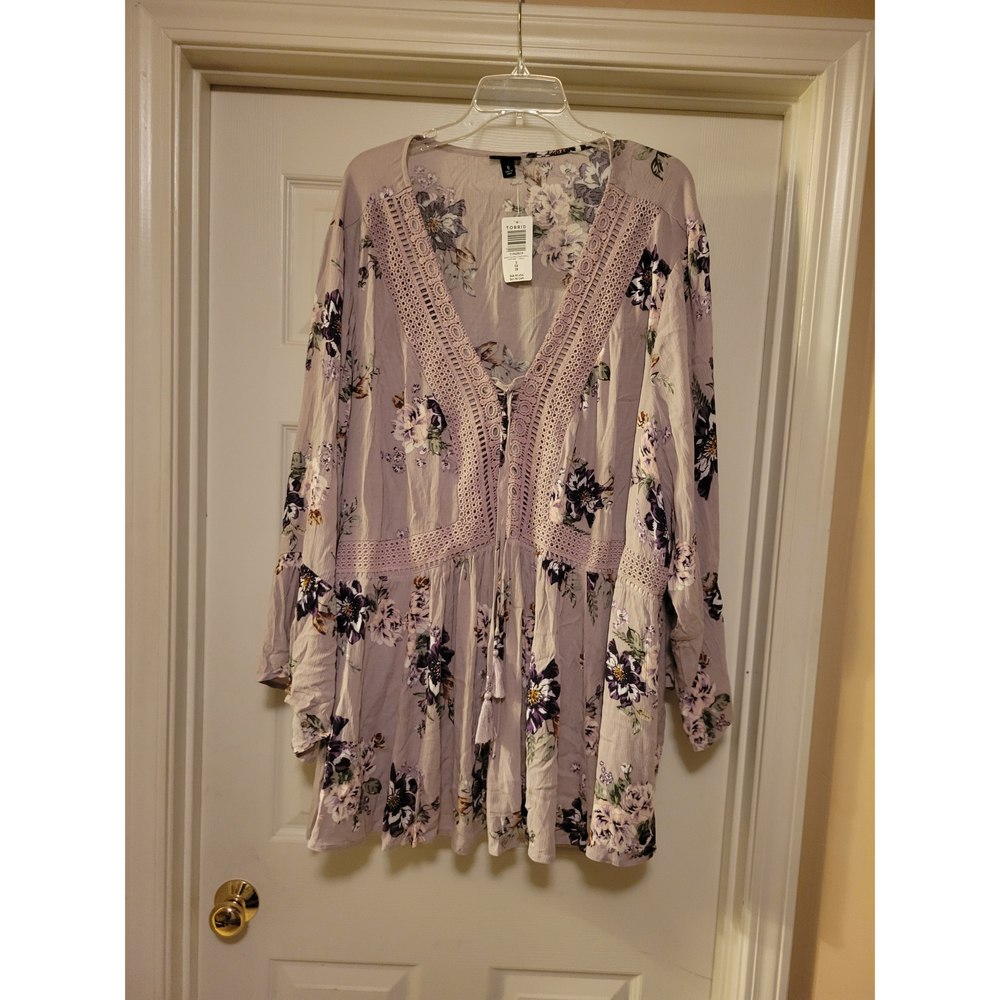 Lovely Plus Size Gauze & Crochet Babydoll Top from Torrid Size 5 (Size 28/5X)